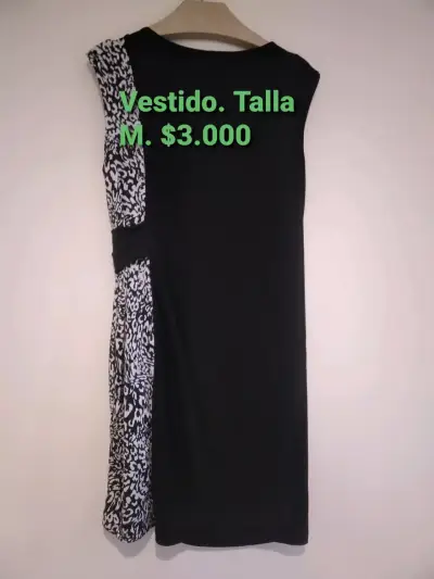 Vestido negro con diseño estampado talla M - miniatura 1