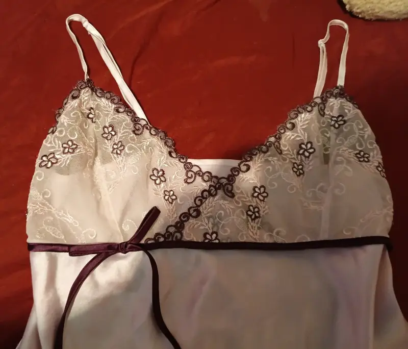 Camisón de satén con encaje floral - 2