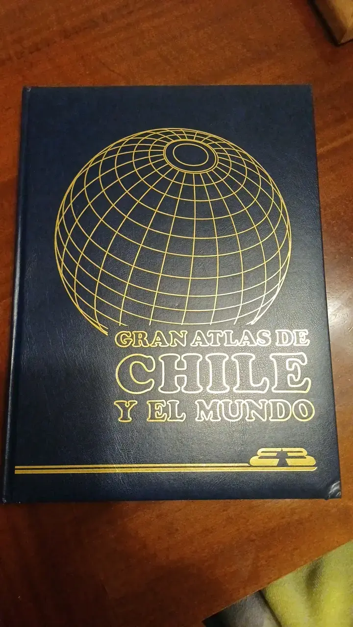 Gran Atlas de Chile y el Mundo en buen estado - 1