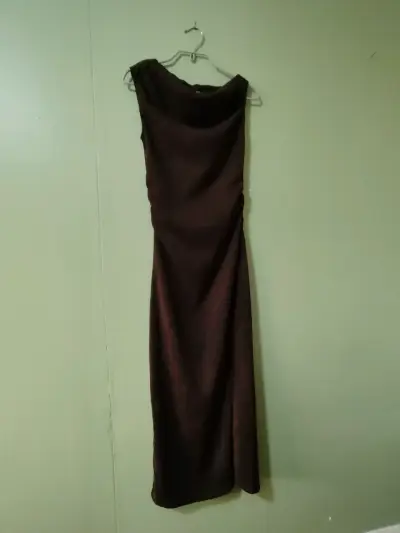 Vestido elegante de noche color cafe - miniatura 1