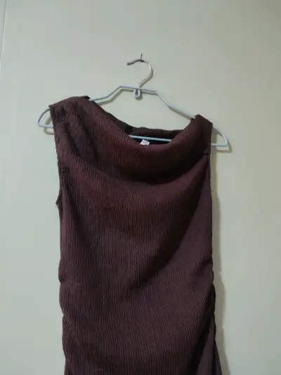 Vestido elegante de noche color cafe - miniatura 2