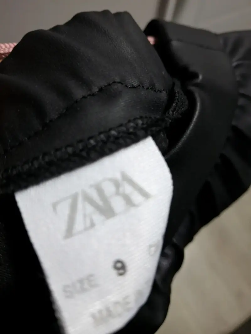 Falda plisada engomada negra Zara - 3