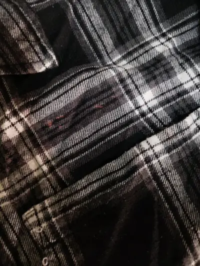 Camisa de franela a cuadros negra y blanca - miniatura 2