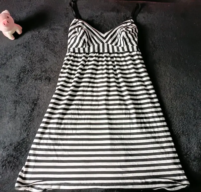 Vestido de rayas blanco y negro para mujer - 3