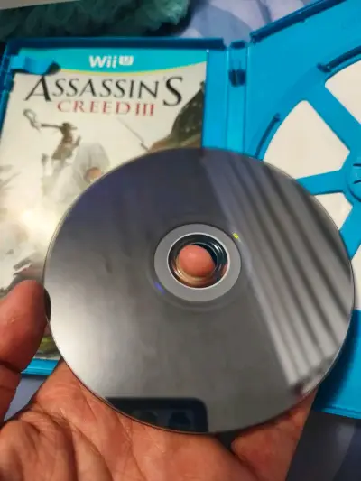 Assassin's Creed III para Wii U en buen estado - miniatura 2