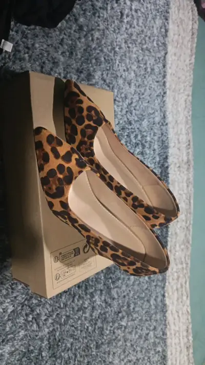 Zapatos de tacón animal print para mujer - miniatura 1