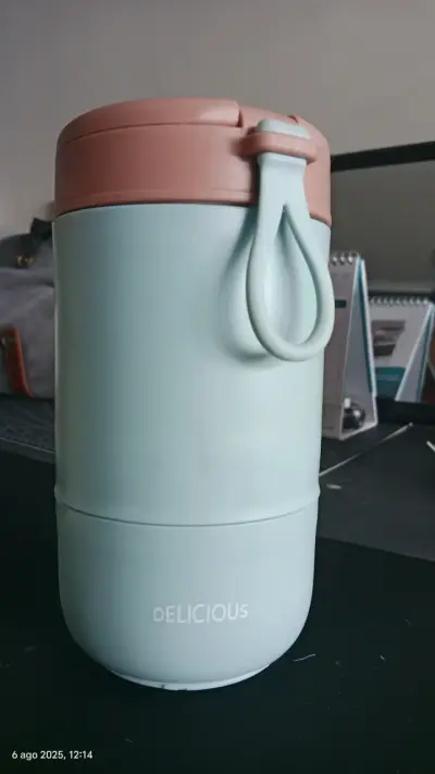 Termo de comida portátil con cuchara - miniatura 1
