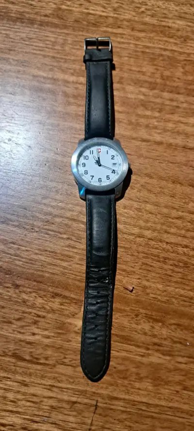 Reloj suizo con correa de cuero negro - miniatura 2