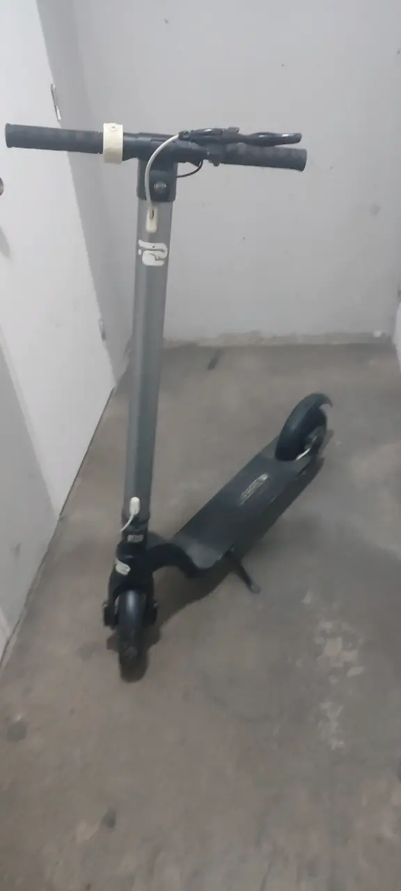 Scooter eléctrico plegable con luz LED - 1