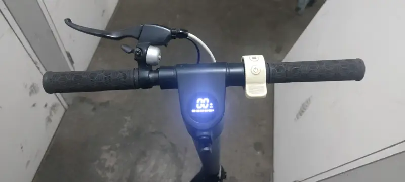 Scooter eléctrico plegable con luz LED - 2