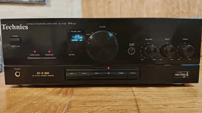 Amplificador estéreo Technics SU-X120 - 1