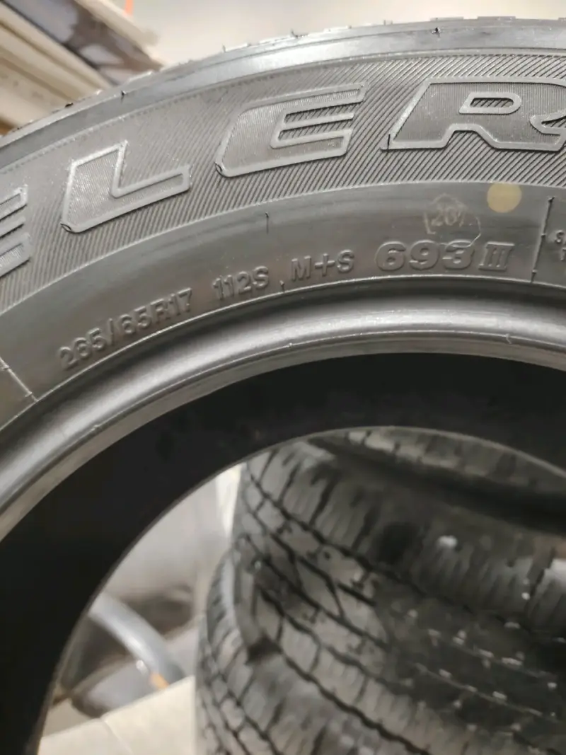 Neumático Bridgestone Dueler A/T 265/65R17 - 2