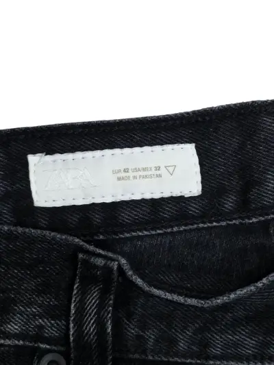 Shorts de mezclilla negros desgastados para hombre - miniatura 2