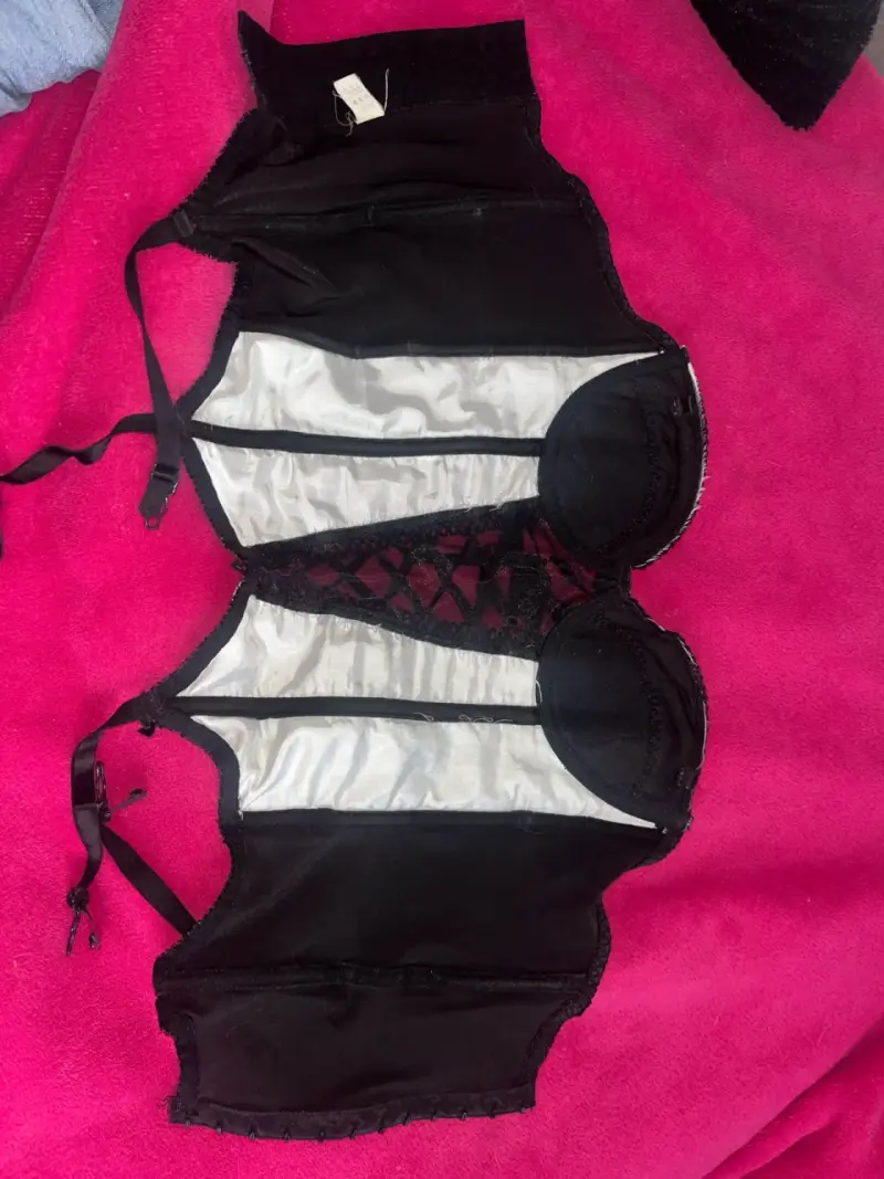 Corset negro y plateado con encaje floral - 2