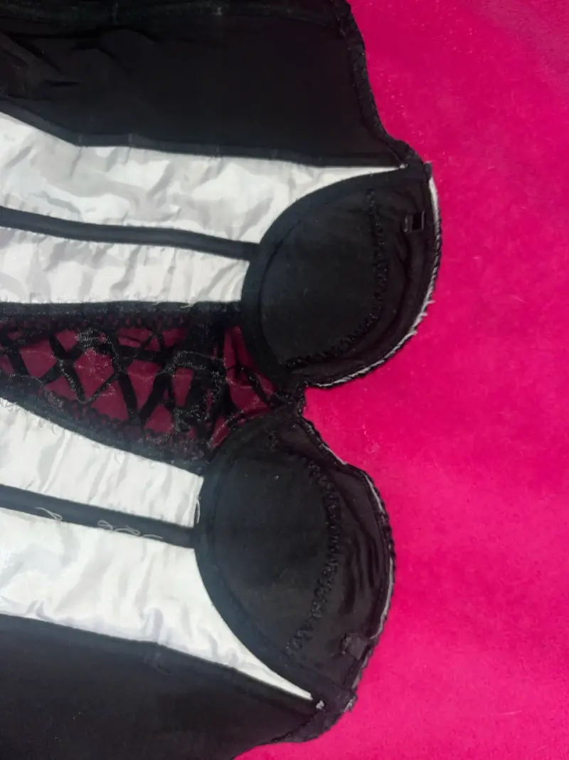 Corset negro y plateado con encaje floral - 5