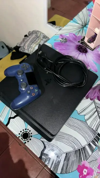 Consola PS4 con control, tiene 4 juegos 1 sin caja - miniatura 2