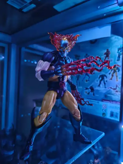Figura de acción de hellverine Marvel - miniatura 3