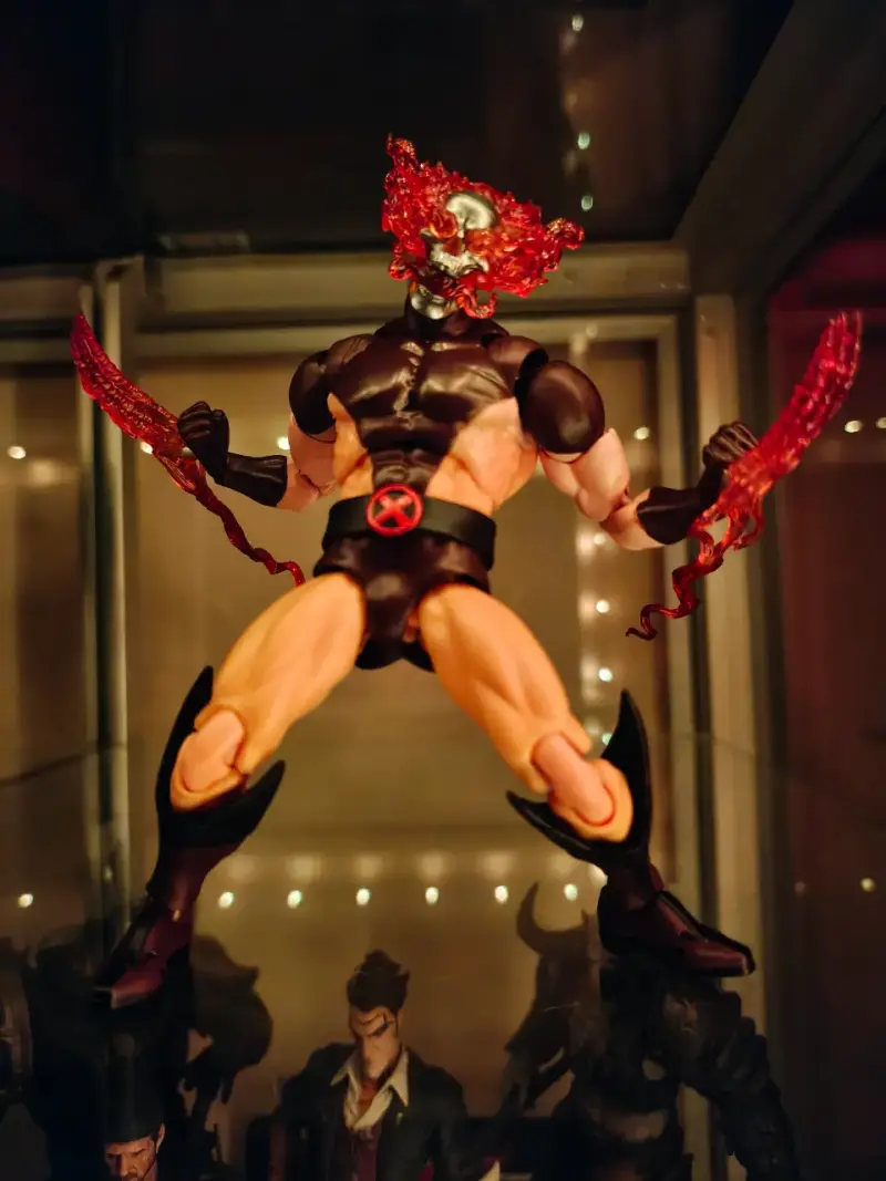 Figura de acción de hellverine Marvel - 4