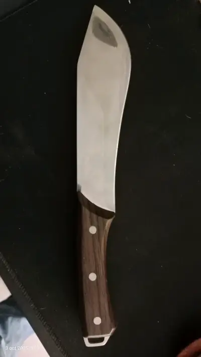 Cuchillo de cocina con mango de madera - miniatura 1