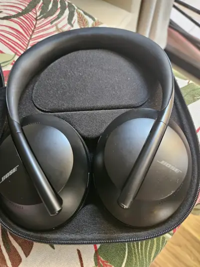 Auriculares Bose Noise Cancelling 700 - miniatura 1