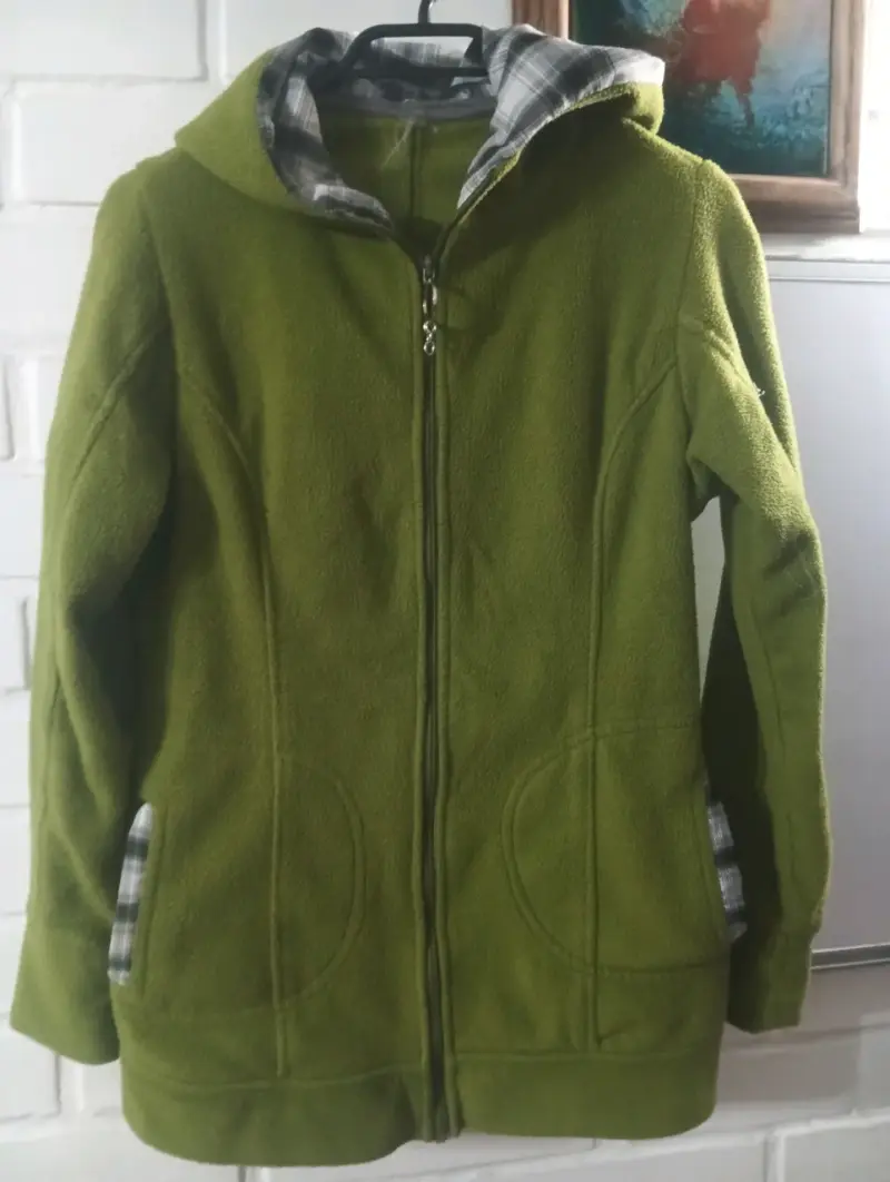 Chaqueta polar verde con capucha - 4