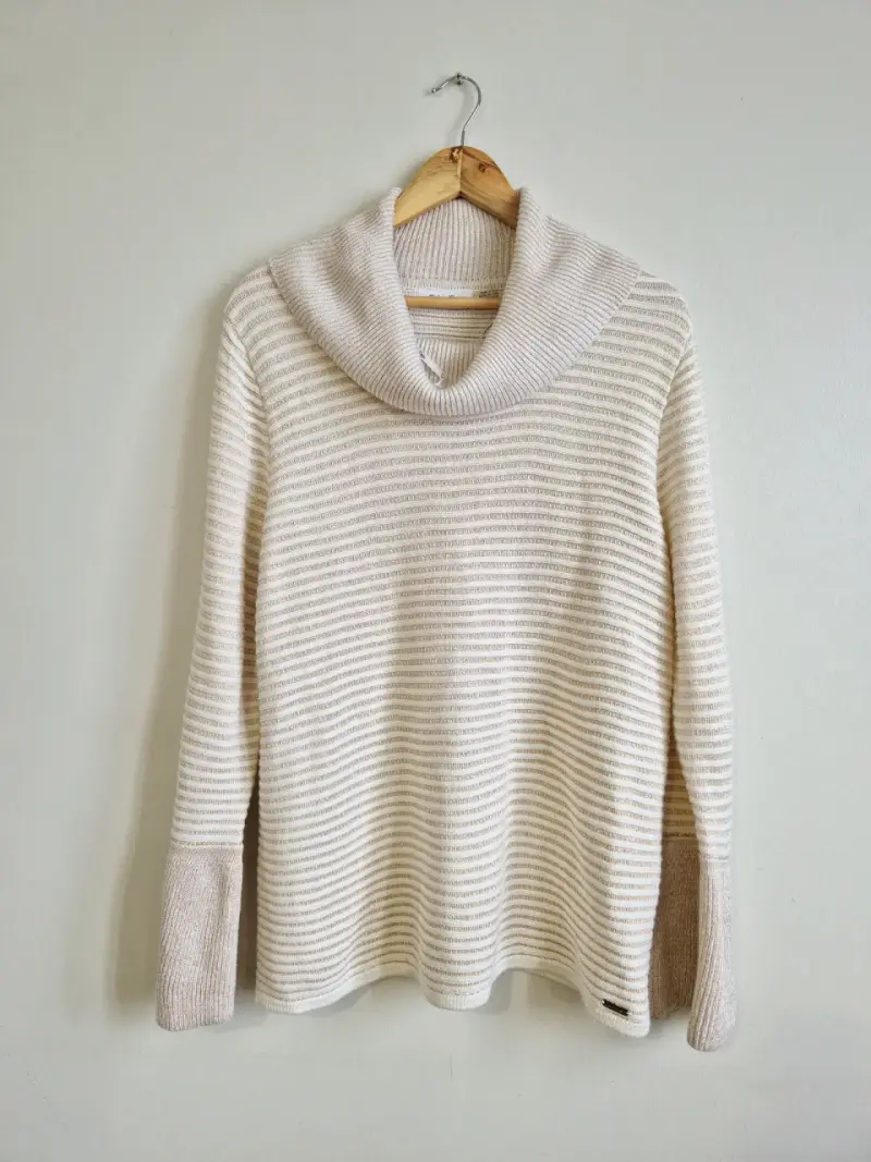 Suéter CK de lana beige con cuello alto - 3