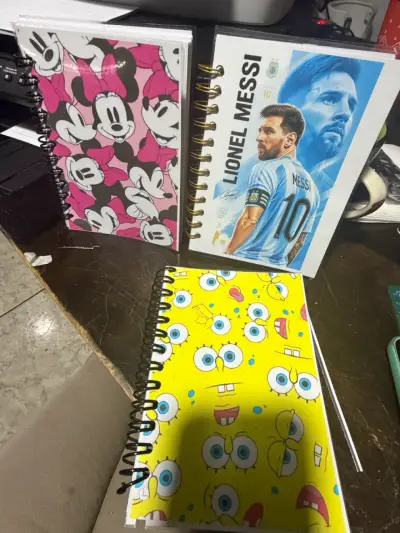 Cuadernos espiral con diseños variados - miniatura 2