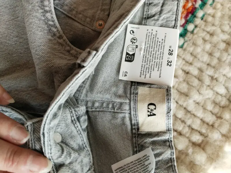 Jeans Mom Fit Gris C&A Talla 38/40 - 1