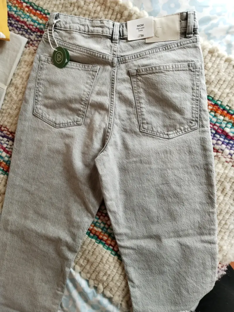 Jeans Mom Fit Gris C&A Talla 38/40 - 3