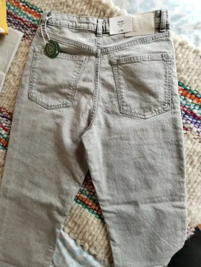 Jeans Mom Fit Gris C&A Talla 38/40 - miniatura 3