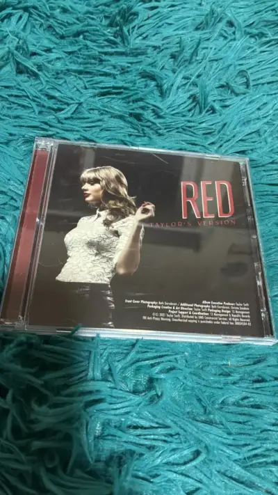 CD Red Taylor's Version en excelente estado - miniatura 1