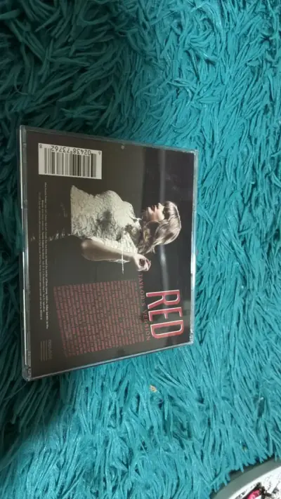 CD Red Taylor's Version en excelente estado - miniatura 4