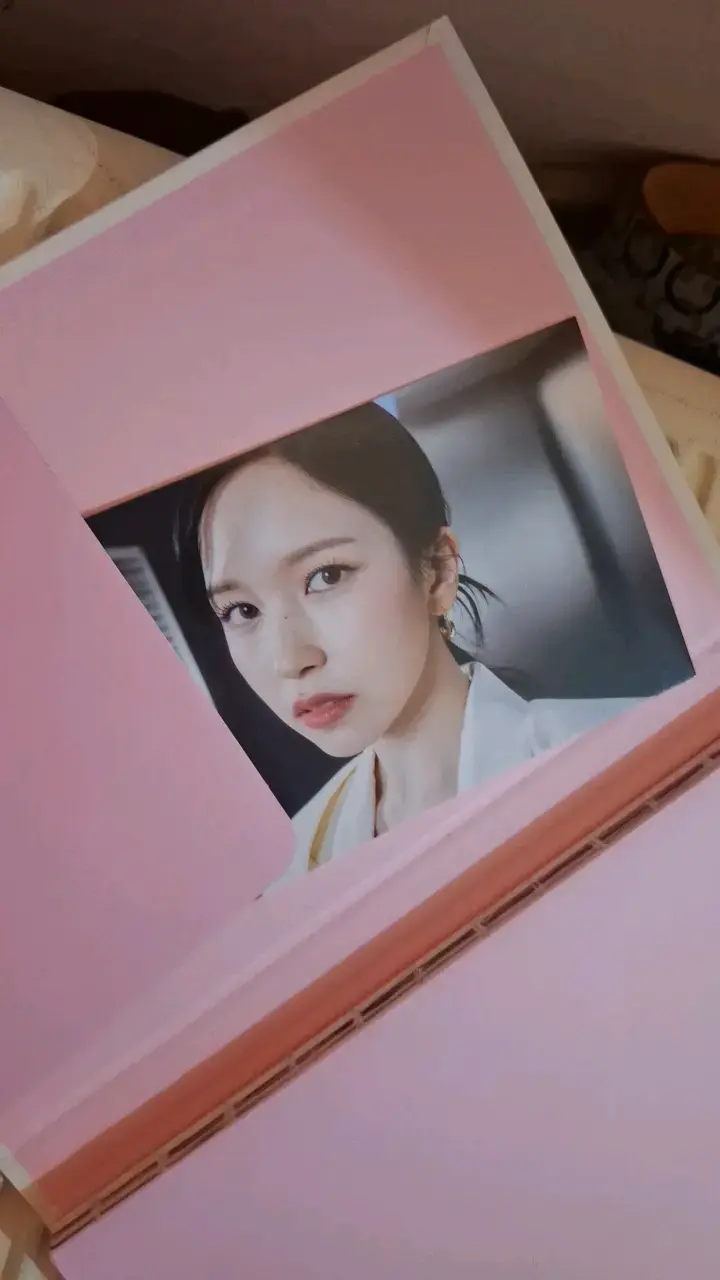 Álbum Ready To Be de TWICE 12th Mini Album - 4