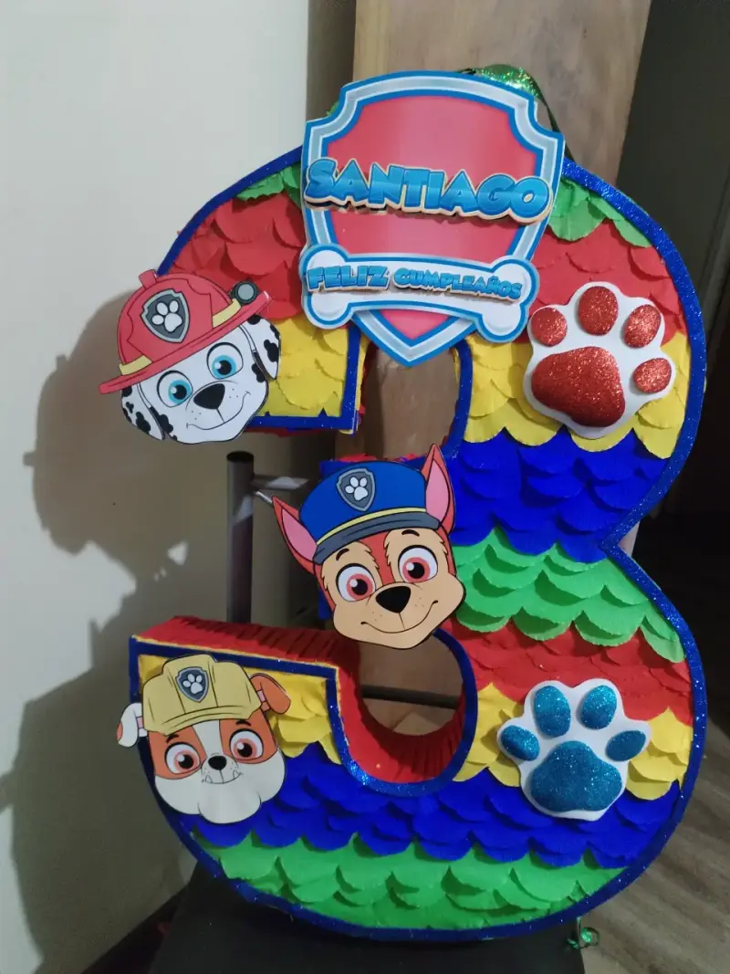 Piñatas y decoración 100% personalizadas - 1