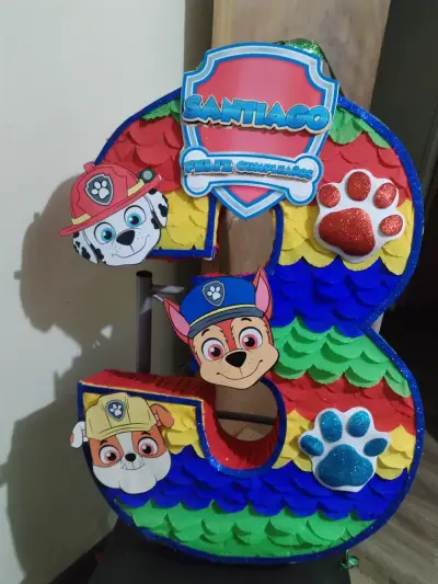 Piñatas y decoración 100% personalizadas - miniatura 1