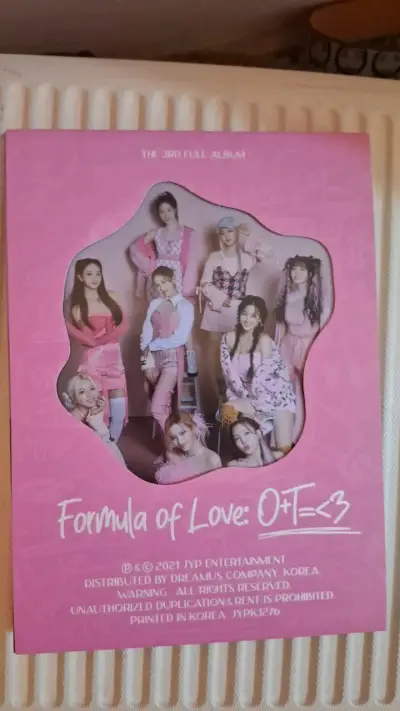 Álbum Formula of Love de TWICE - miniatura 1