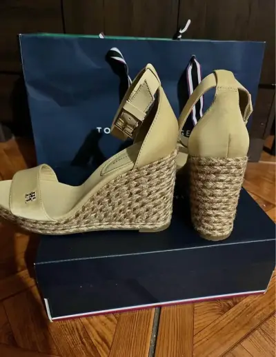 Sandalias Tommy Hilfiger beige - miniatura 2