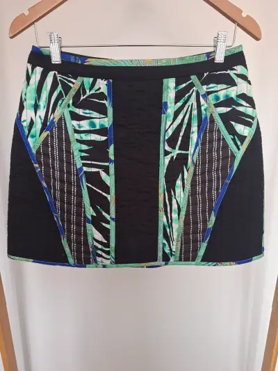 Falda corta estampada tropical multicolor - miniatura 1