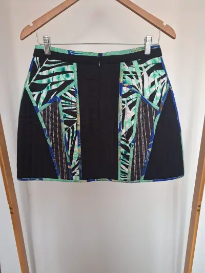 Falda corta estampada tropical multicolor - miniatura 3