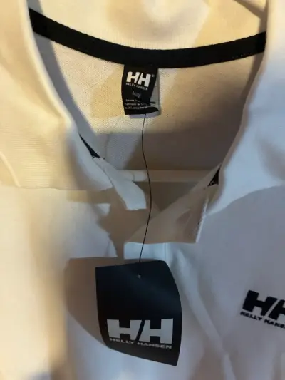 Polera talla M marca Helly Hansen hombre - miniatura 4