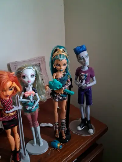 Lote dd monster high - miniatura 1