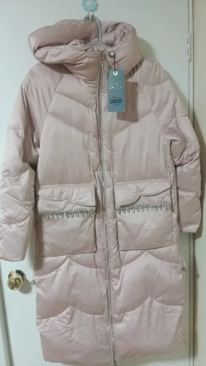 Abrigo largo acolchado rosa con capucha