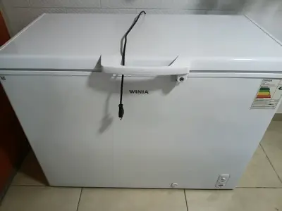 Congelador horizontal Winia de gran capacidad - miniatura 1