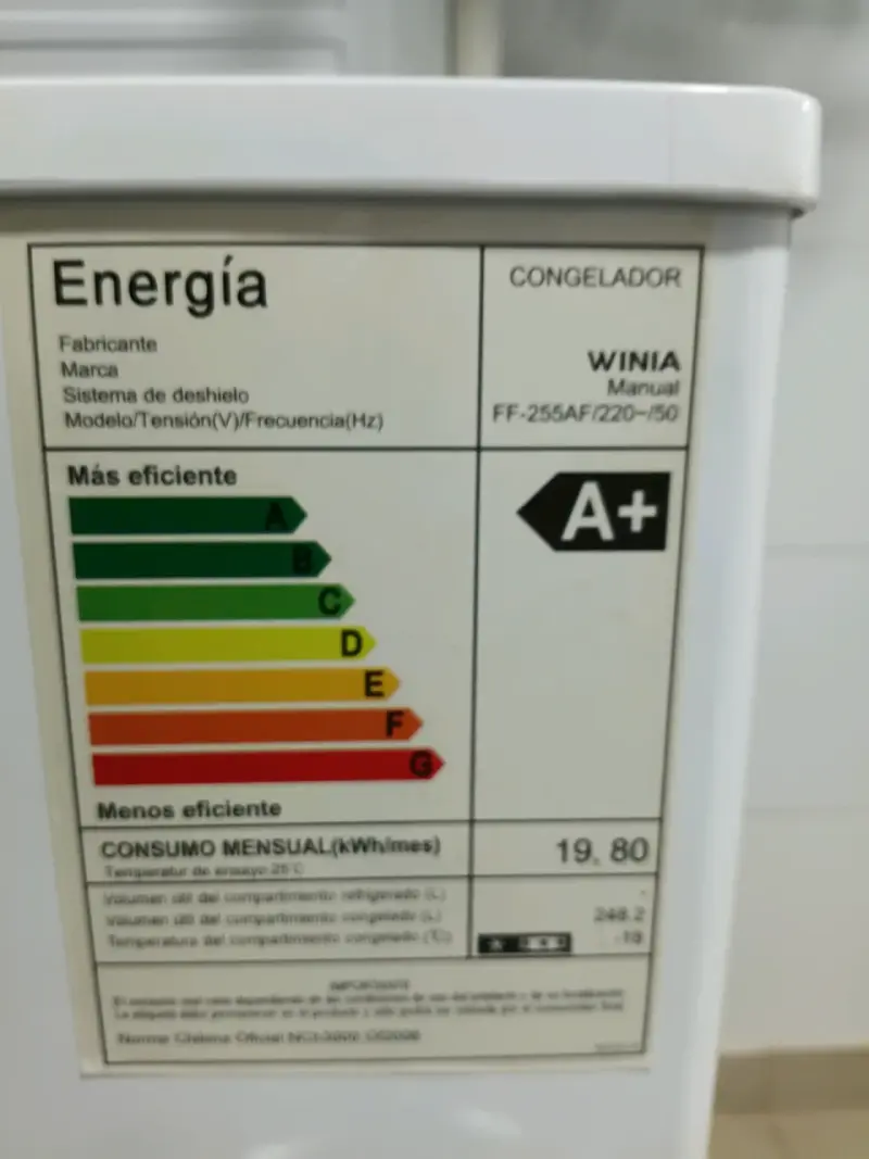 Congelador horizontal Winia de gran capacidad - 4
