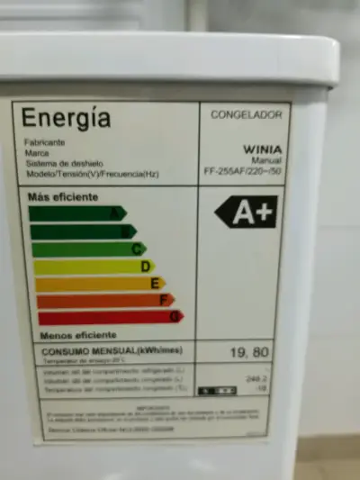 Congelador horizontal Winia de gran capacidad - miniatura 4