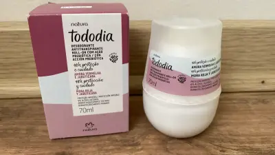 Desodorante Roll-On Natura Tododia Mora Roja 70ml - miniatura 1