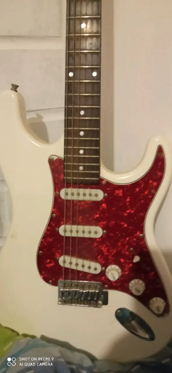 Guitarra eléctrica Scorpion blanca - 6