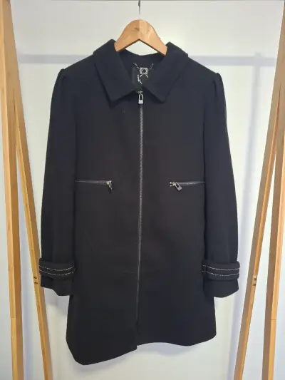 Abrigo iO negro talla 42 - miniatura 1