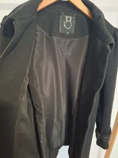 Abrigo iO negro talla 42 - miniatura 2
