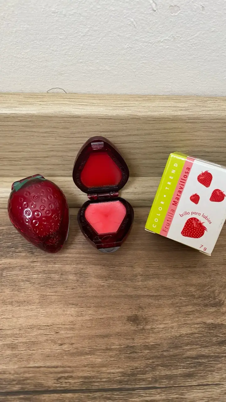 Frutilla maravillosa Avon, brillo labial